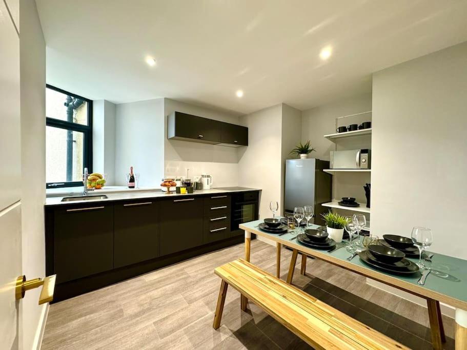 Massive 3 Bedroom - Ground Floor - Near The Beach! 伯恩茅斯 外观 照片